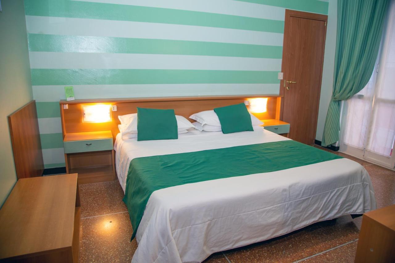 Glory Hotel Borghetto Santo Spirito