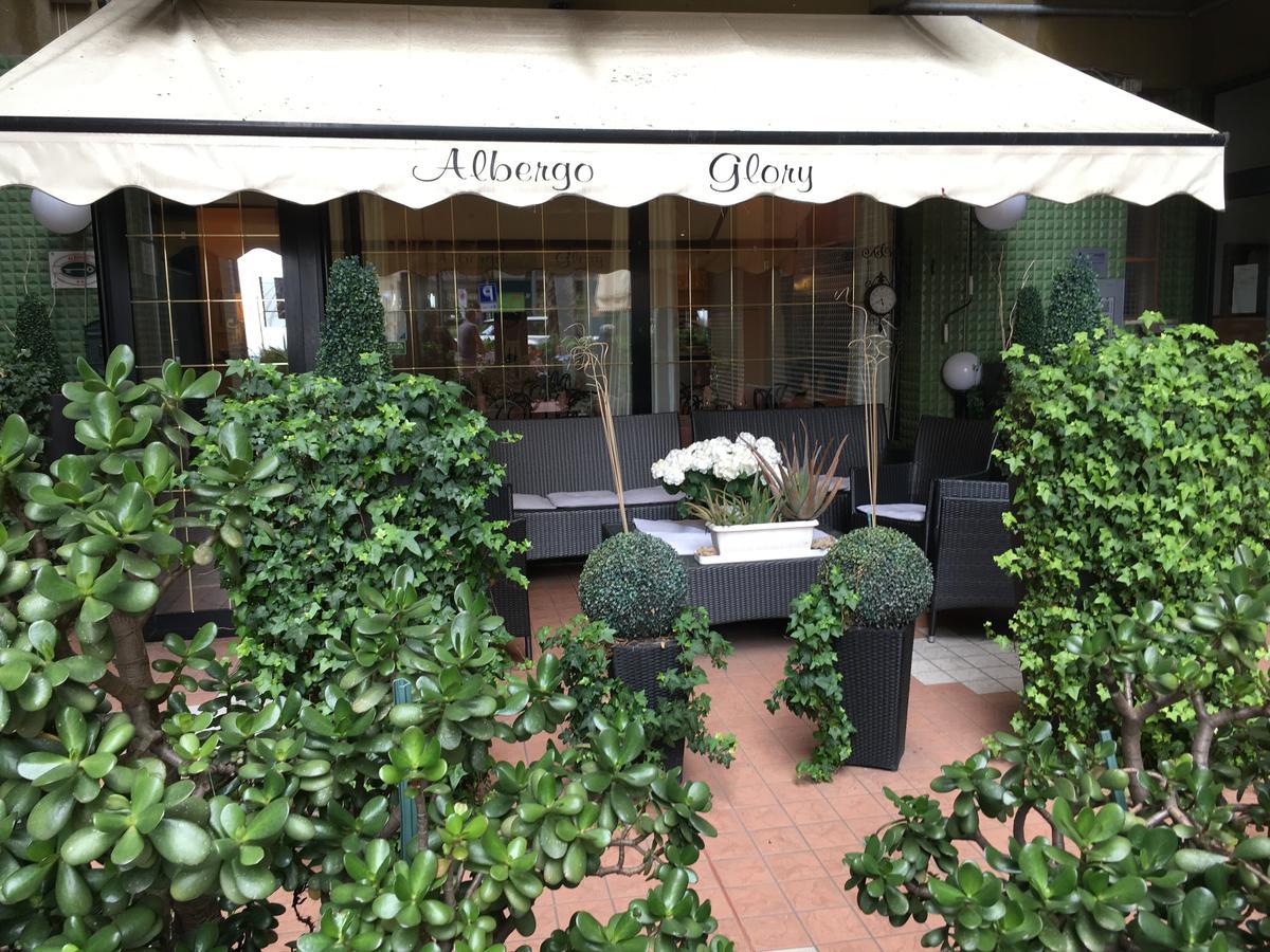 Hotel Glory 2*